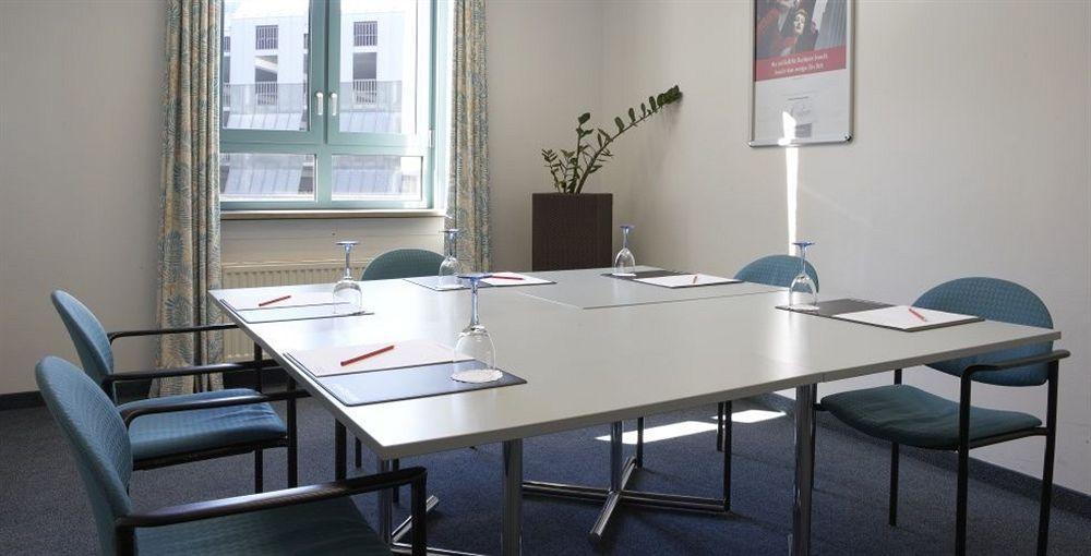 Rugs Hotel Augsburg City Eksteriør billede