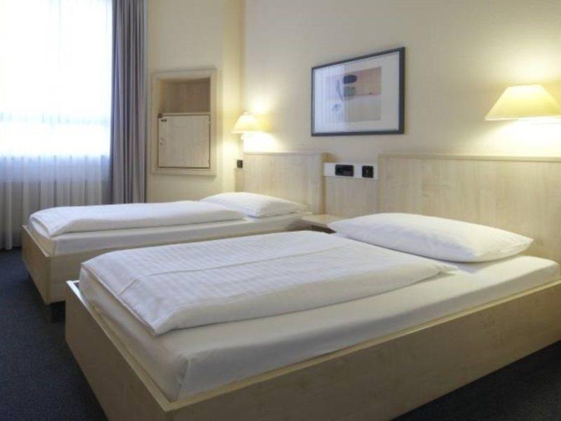 Rugs Hotel Augsburg City Eksteriør billede