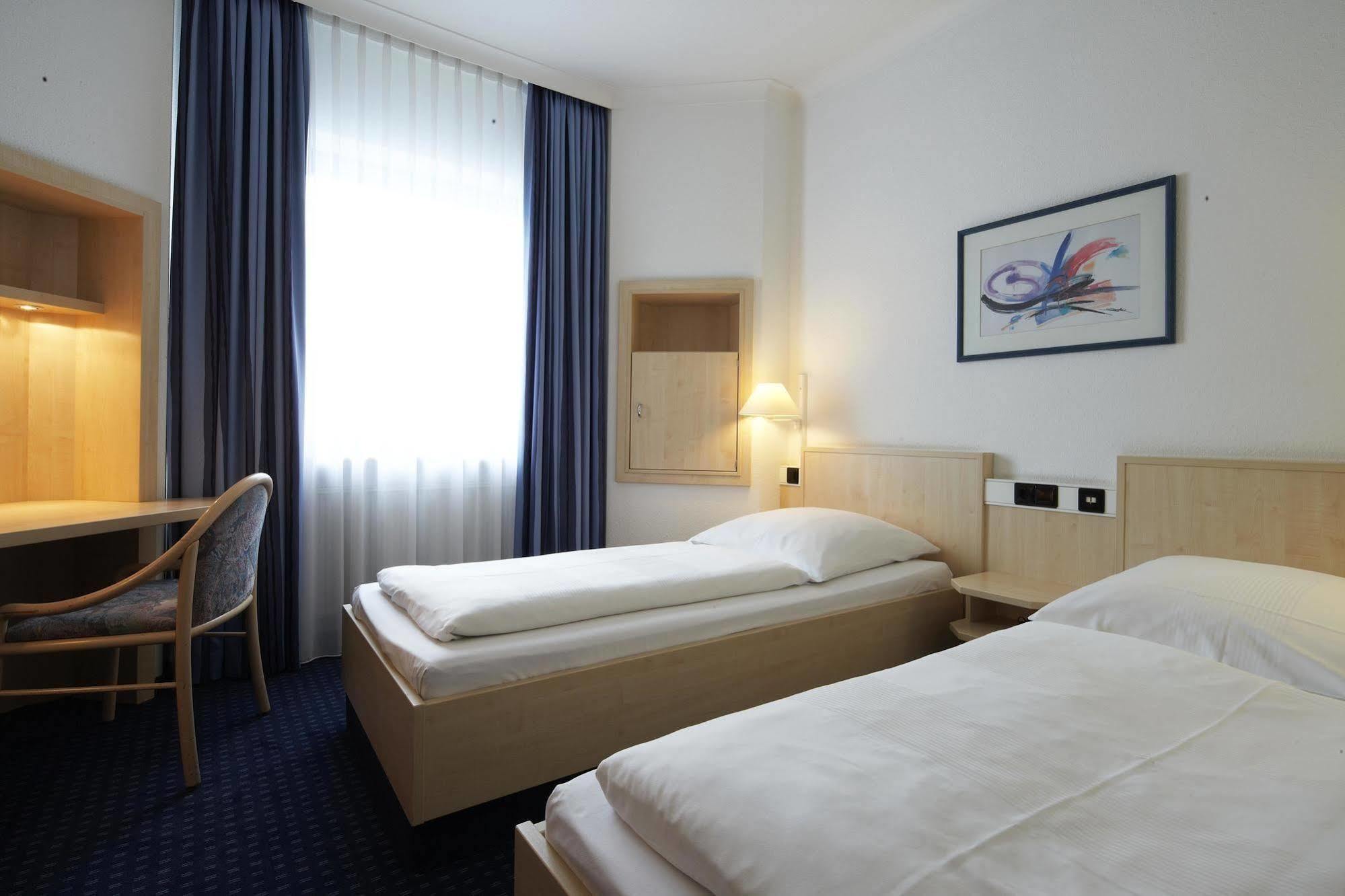 Rugs Hotel Augsburg City Eksteriør billede